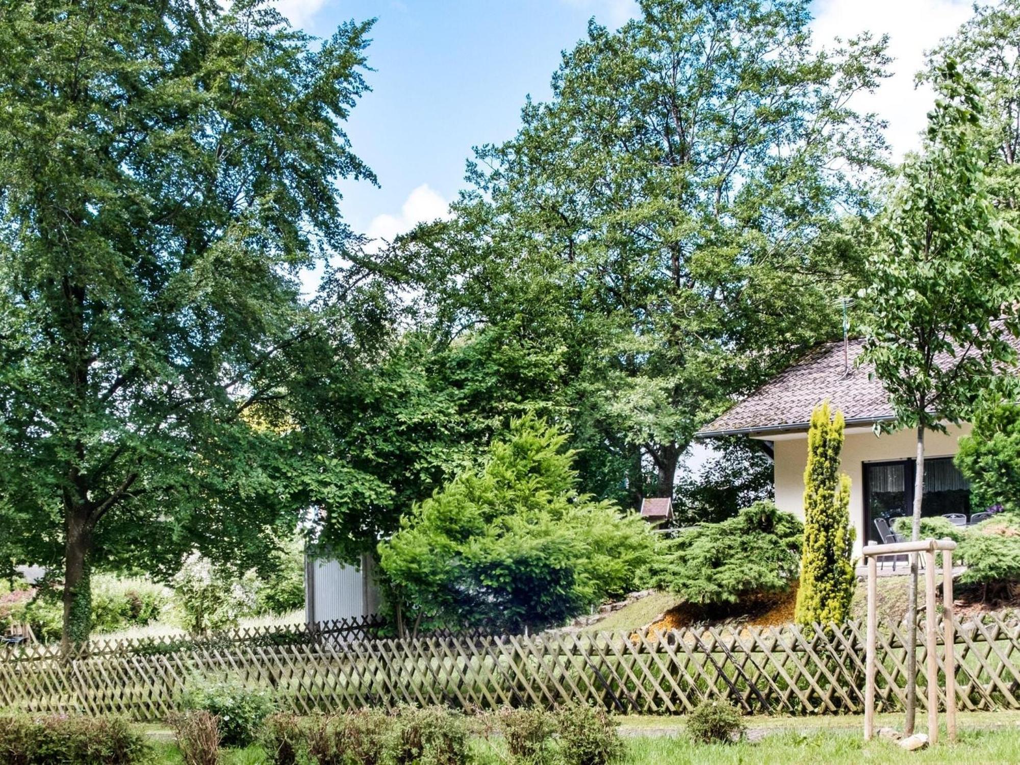 Idyllic Bungalow In Feusdorf With Forest View Luaran gambar